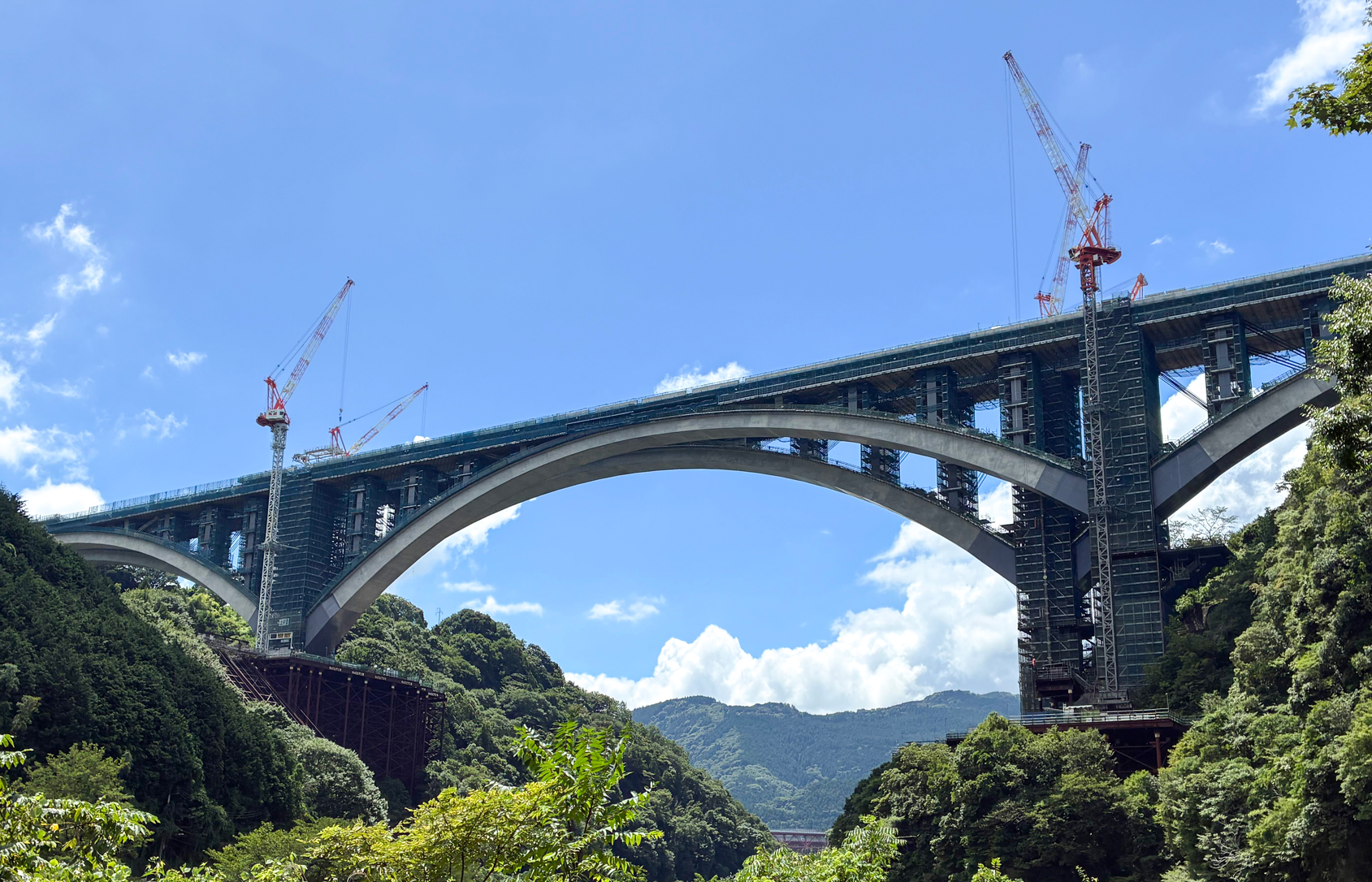 新東名高速道路 河内川橋工事